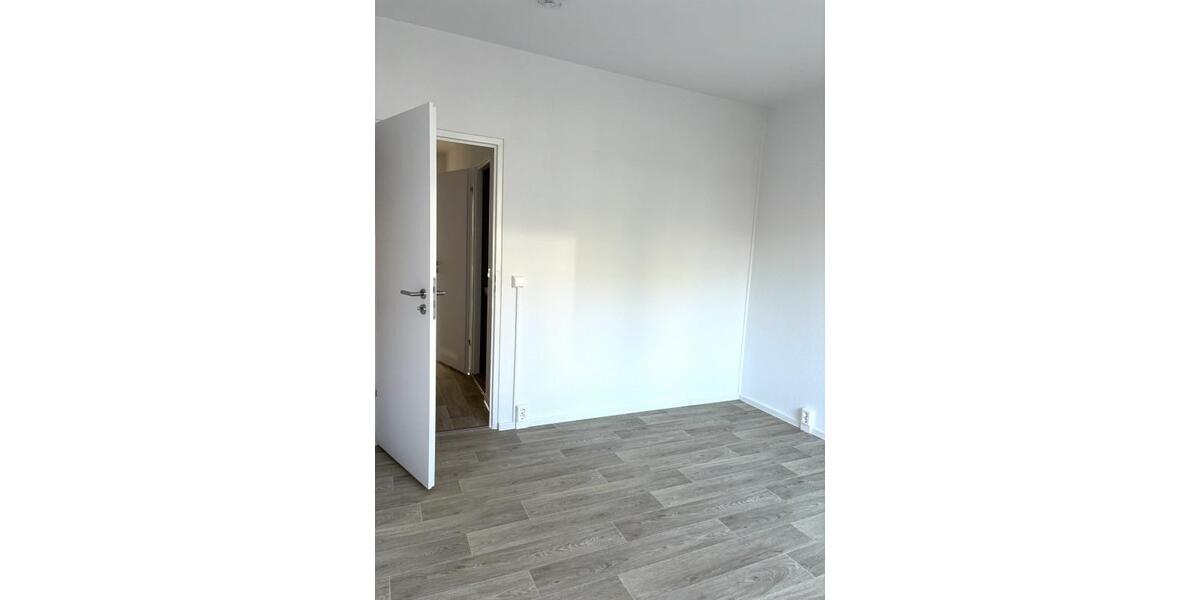 Etagenwohnung Zwickau Neuplanitz - 3 Zimmer, 58 m&sup2;, 377&euro; | Angebot:23328708