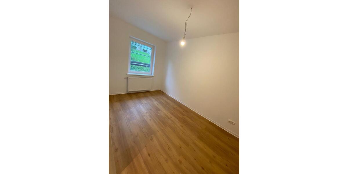 Etagenwohnung Waldenburg - 5 Zimmer, 121 m&sup2;, 840&euro; | Angebot:24091952