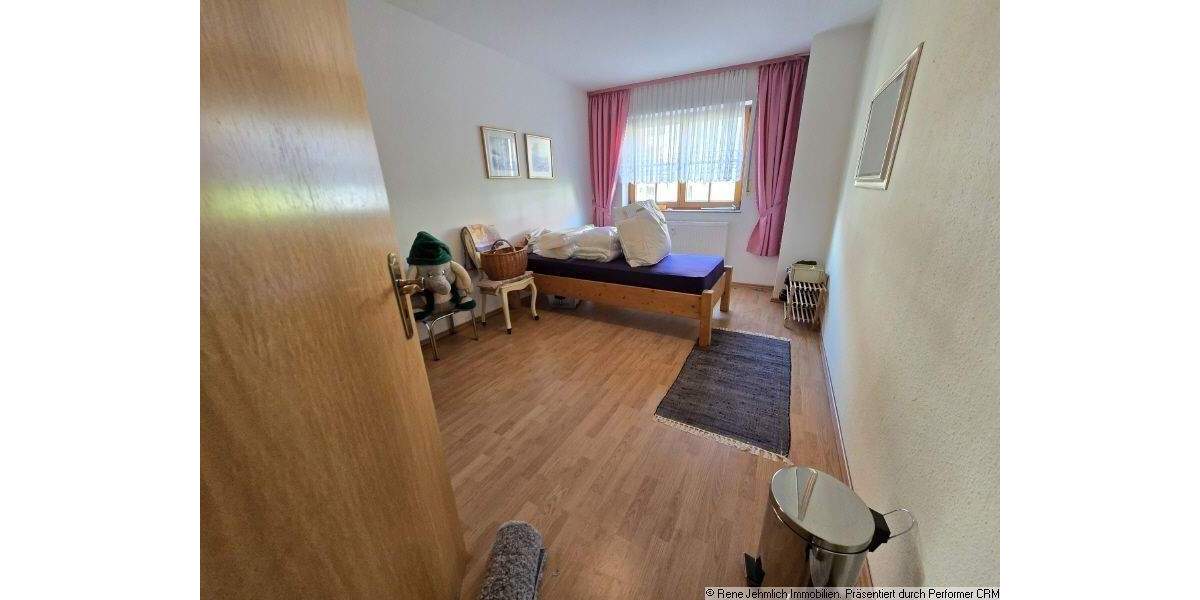 Etagenwohnung Hohenstein-Ernstthal Ernstthal - 2 Zimmer, 68 m&sup2;, 68.000&euro; | Angebot:25694380