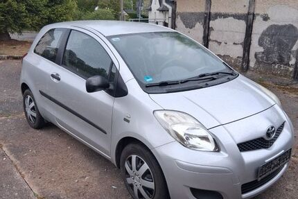 Toyota Yaris 117.590 km 3.250 &euro; Hohenstein-Ernstthal 09337