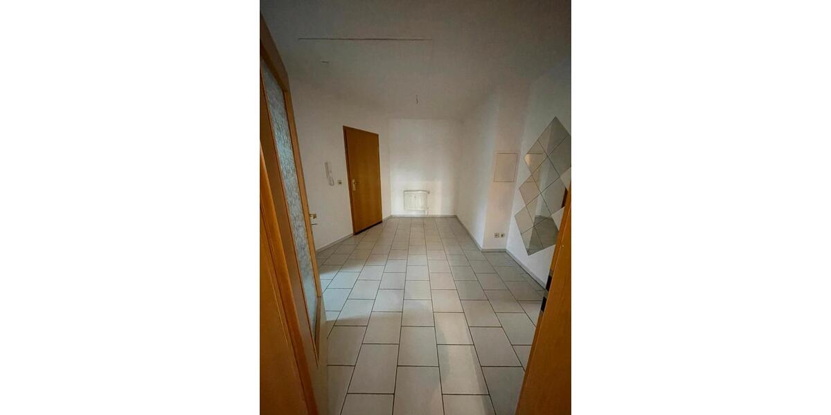 Dachgeschoßwohnung Reichenbach im Vogtland - 2 Zimmer, 45 m&sup2;, 550&euro; | Angebot:24535100