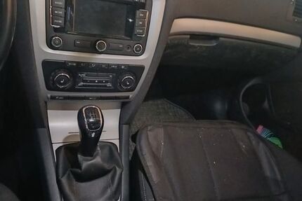 Skoda Octavia 147.000 km 5.500 &euro; Fraureuth 08427