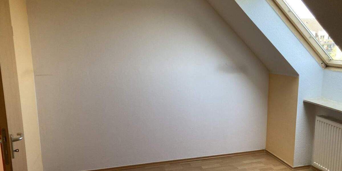 Etagenwohnung Zwickau Pölbitz - 2 Zimmer, 57 m&sup2;, 74.000&euro; | Angebot:25707419