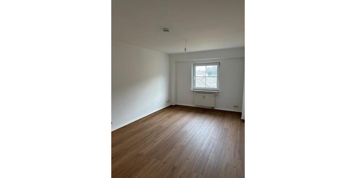 Etagenwohnung Gornsdorf - 2 Zimmer, 60 m&sup2;, 390&euro; | Angebot:25852910