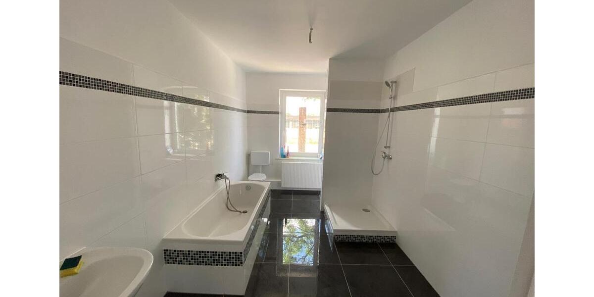 Etagenwohnung Zwickau - 4 Zimmer, 95 m&sup2;, 650&euro; | Angebot:25052648