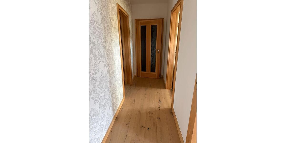 Etagenwohnung Zwickau Zwickau-Nord - 4 Zimmer, 160 m&sup2;, 1.550&euro; | Angebot:26662713