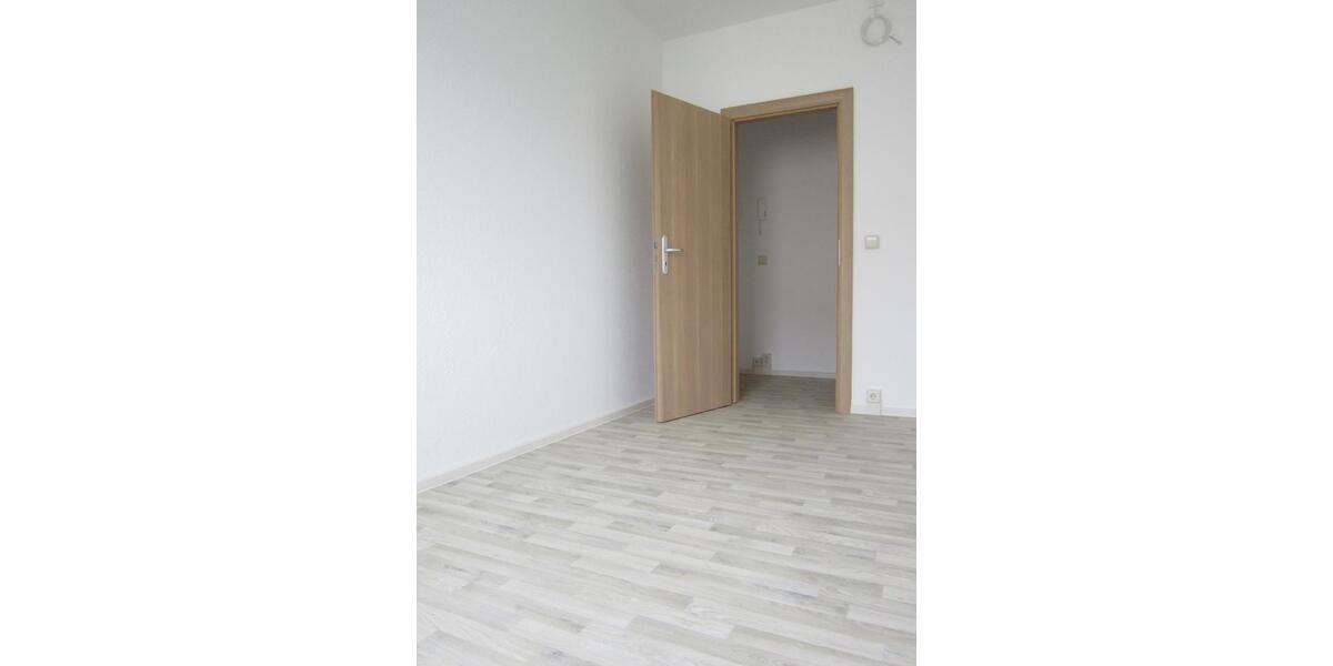 Etagenwohnung Crimmitschau - 3 Zimmer, 69 m&sup2;, 541&euro; | Angebot:23062750