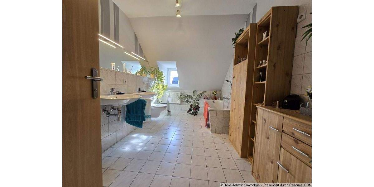 Mehrfamilienhaus, Wohnhaus Limbach-Oberfrohna Oberfrohna - 2 Zimmer, 944 m&sup2;, 499.000&euro; | Angebot:25694365