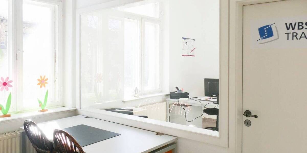 Gewerbeobjekt Reichenbach im Vogtland Reichenbach - 8 Zimmer, 196 m&sup2;, 985&euro; | Angebot:25678427