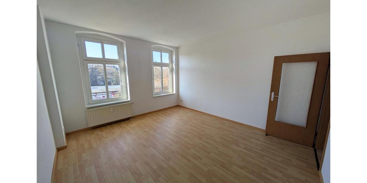 Etagenwohnung Zwickau - 2 Zimmer, 48 m&sup2;, 290&euro; | Angebot:25945677