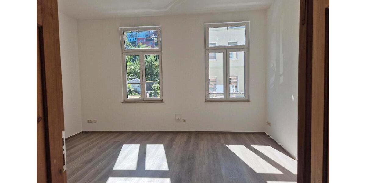 Hochparterre Netzschkau - 4 Zimmer, 97 m&sup2;, 590&euro; | Angebot:25637713