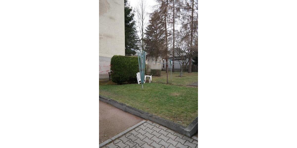 Dachgeschoßwohnung Zwickau Neuplanitz - 2 Zimmer, 70 m&sup2;, 395&euro; | Angebot:25376868
