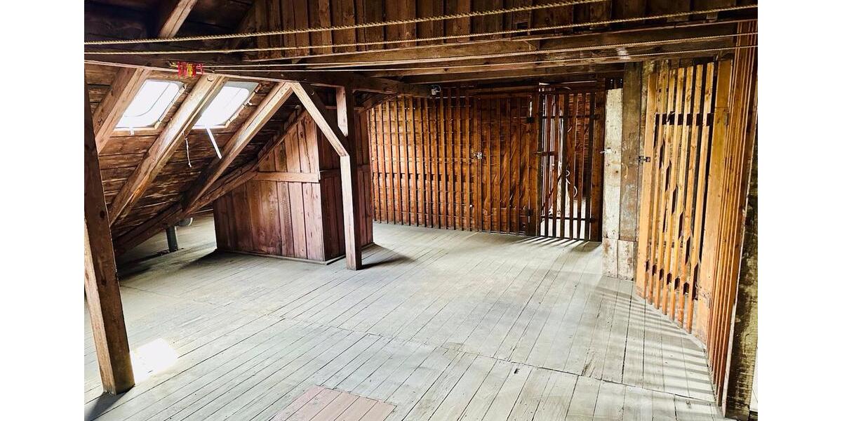 Mehrfamilienhaus, Wohnhaus Zwickau Zwickau-Nord - 18 Zimmer, 382 m&sup2;, 295.000&euro; | Angebot:24612976