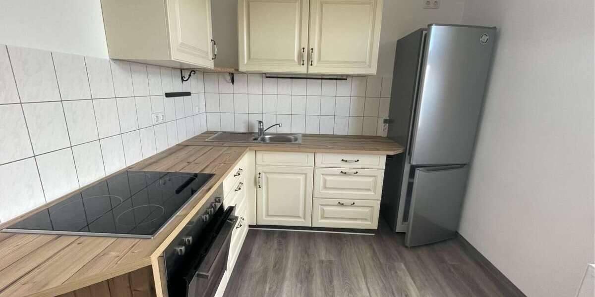 Etagenwohnung Fraureuth - 3 Zimmer, 60 m&sup2;, 400&euro; | Angebot:25382167