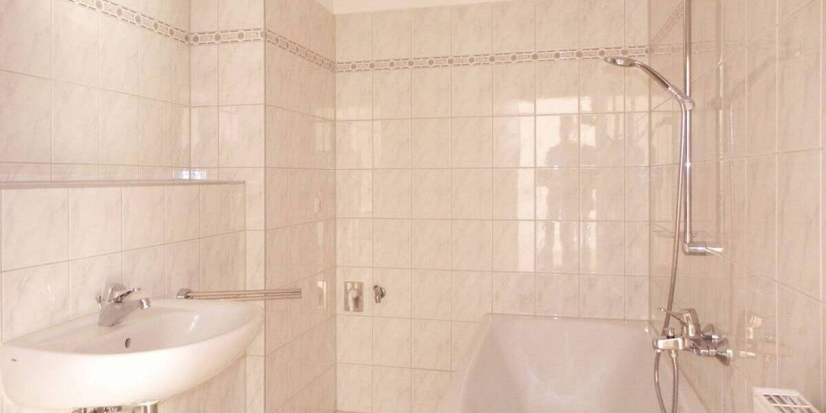 Etagenwohnung Greiz - 1 Zimmer, 236 m&sup2;, 184.000&euro; | Angebot:25678417