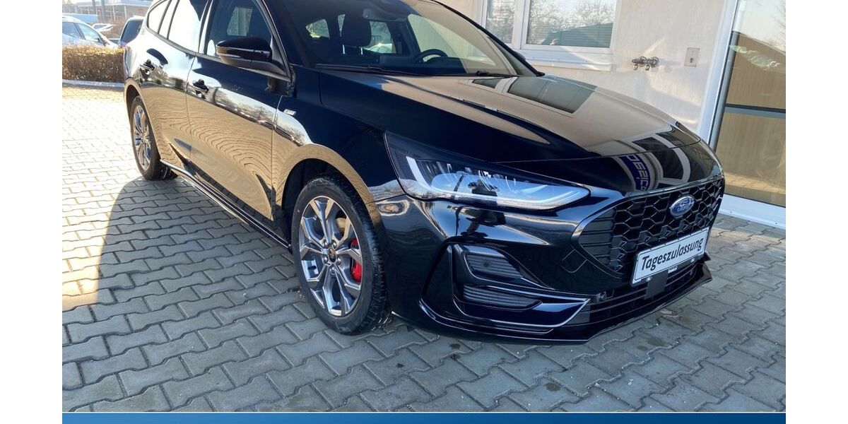 Ford Focus 11.500 km 24.890 &euro; Glauchau 08371
