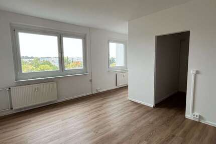 Wohnung Zwickau Neuplanitz - 1 Zimmer, 33 m&sup2;, 260&euro; | Angebot:23805279