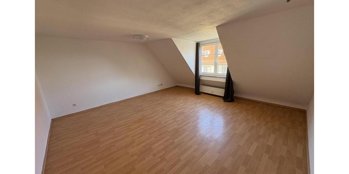 Dachgeschoßwohnung Zwickau Zwickau-Nord - 2 Zimmer, 65 m&sup2;, 430&euro; | Angebot:25254326