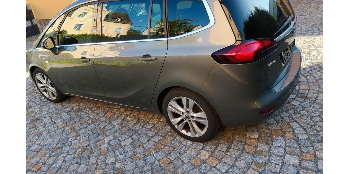 Opel Zafira 97.551 km 19.999 &euro; Limbach-Oberfrohna 09212
