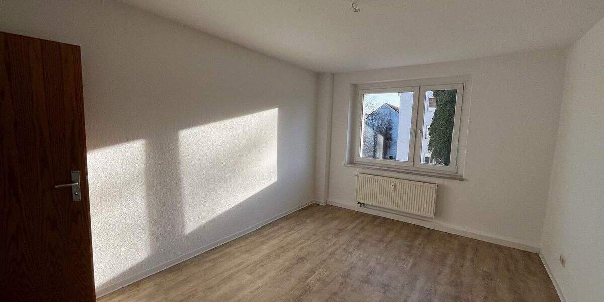 Etagenwohnung Zwickau Marienthal - 3 Zimmer, 55 m&sup2;, 340&euro; | Angebot:25739808