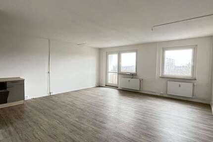 Wohnung Zwickau Neuplanitz - 6 Zimmer, 126 m&sup2;, 799&euro; | Angebot:25908537