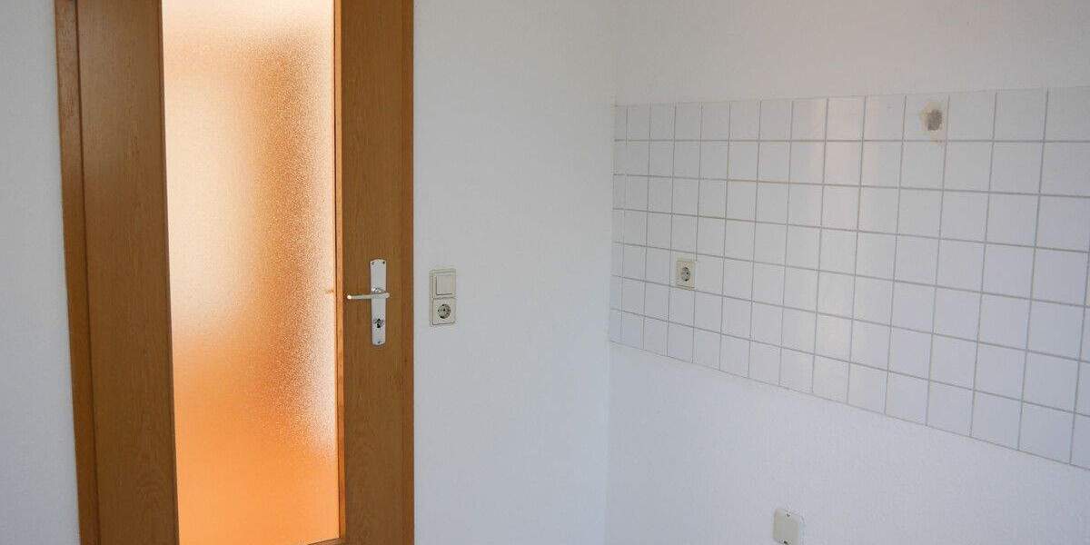 Etagenwohnung Limbach-Oberfrohna Oberfrohna - 3 Zimmer, 75 m&sup2;, 79.900&euro; | Angebot:25744580