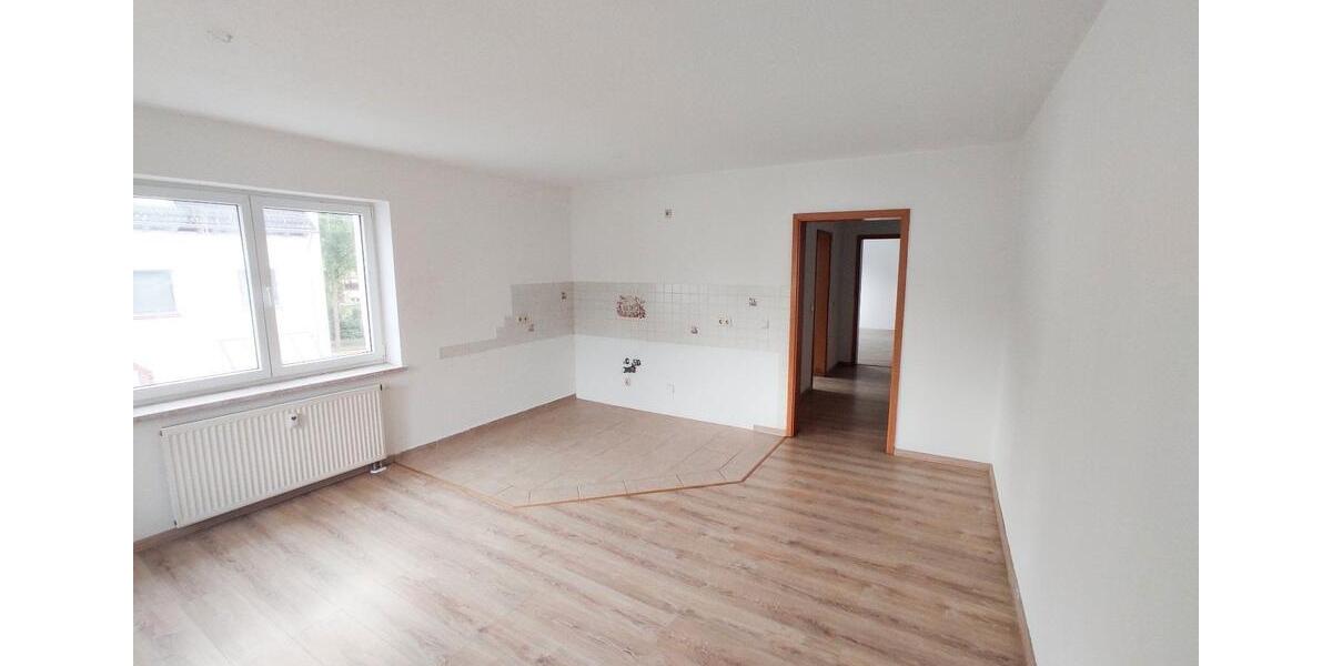 Etagenwohnung Hohenstein-Ernstthal Ernstthal - 2 Zimmer, 52 m&sup2;, 280&euro; | Angebot:25639171