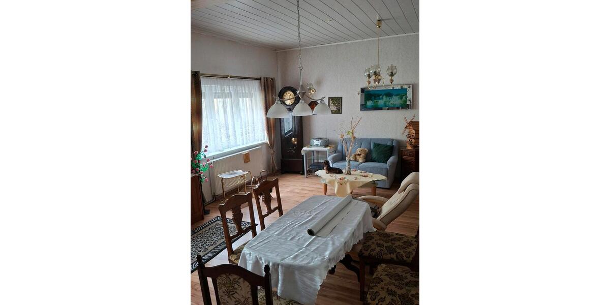 Reihenhaus Werdau - 5 Zimmer, 100 m&sup2;, 60.000&euro; | Angebot:24829937