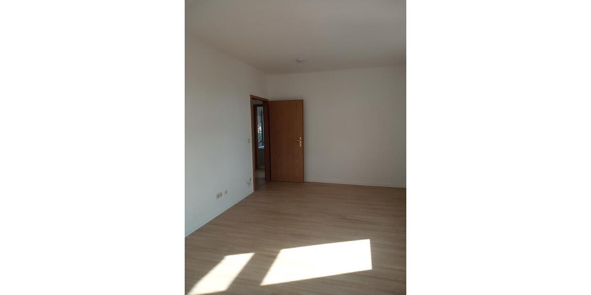 Etagenwohnung Werdau - 2 Zimmer, 55 m&sup2;, 290&euro; | Angebot:17202540