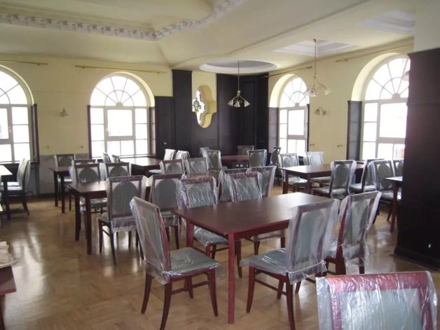 Imposantes Mehrfamilienhaus mit extra Grundstück - Einfamilienhaus Schneeberg | Angebot:21117705