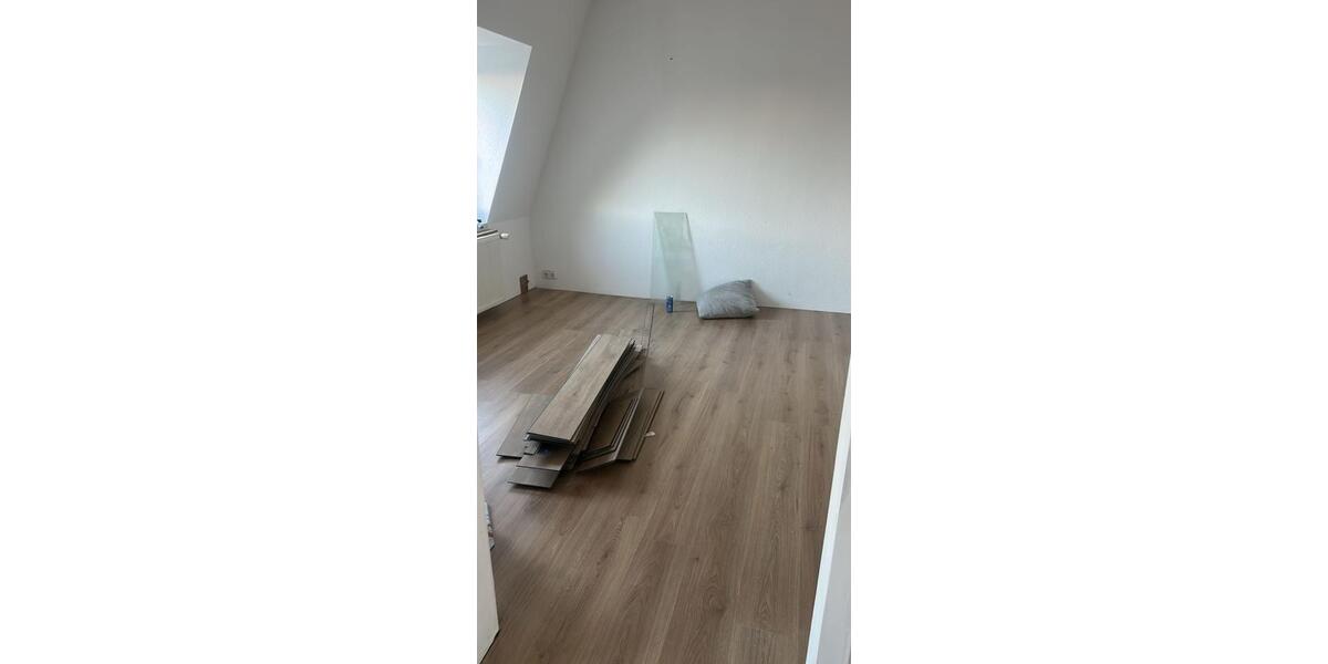 Etagenwohnung Greiz - 4 Zimmer, 105 m&sup2;, 600&euro; | Angebot:24757298