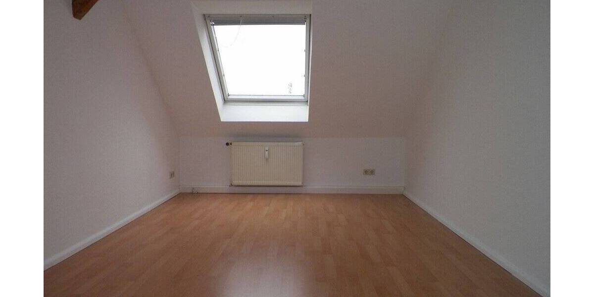 Etagenwohnung Zwickau Innenstadt - 3 Zimmer, 75 m&sup2;, 455&euro; | Angebot:25734789