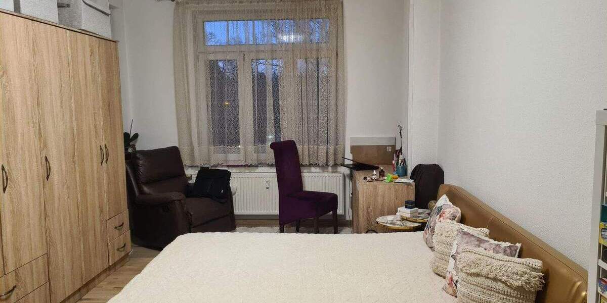 Etagenwohnung Zwickau Pölbitz - 3 Zimmer, 93 m&sup2;, 560&euro; | Angebot:25707502