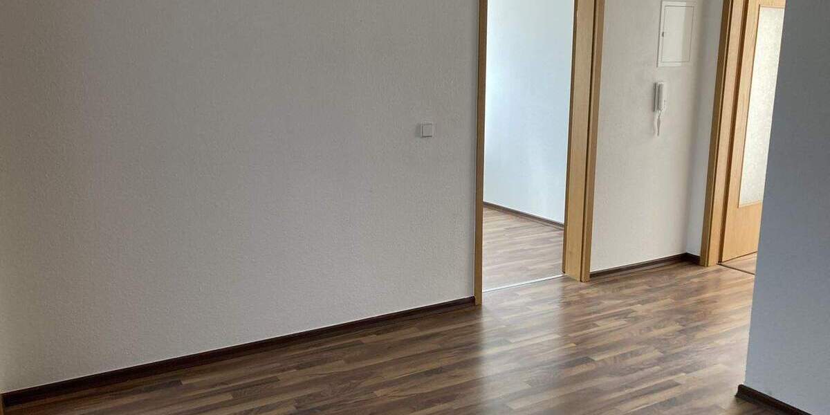 Etagenwohnung Zwickau Innenstadt - 3 Zimmer, 77 m&sup2;, 105.000&euro; | Angebot:25707420