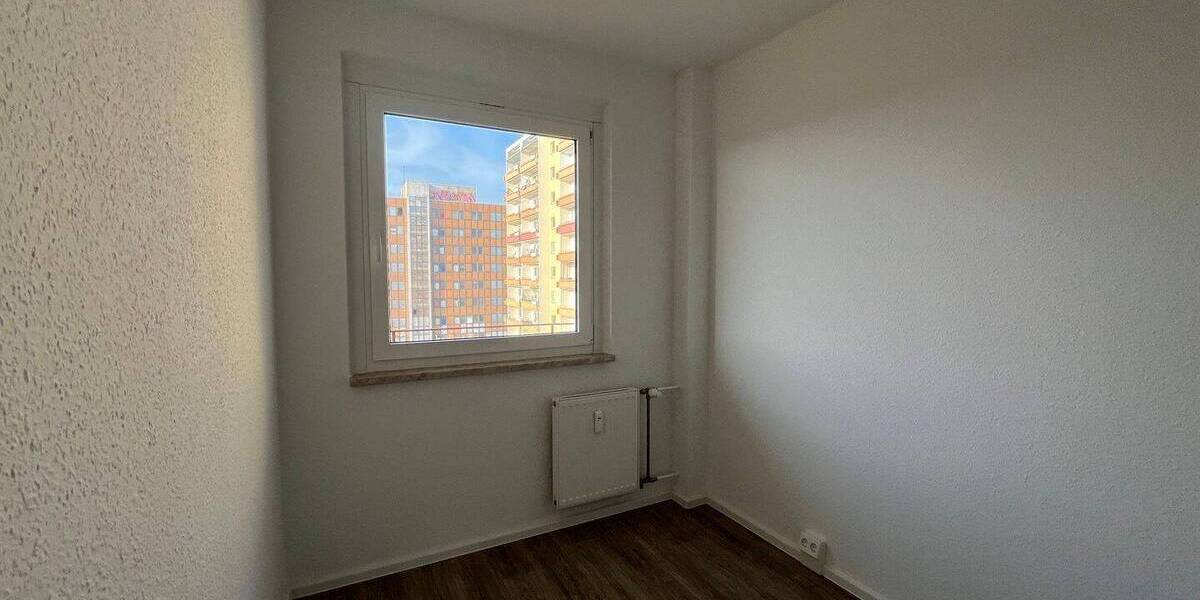 Etagenwohnung Zwickau Pölbitz - 3 Zimmer, 70 m&sup2;, 319&euro; | Angebot:26066267