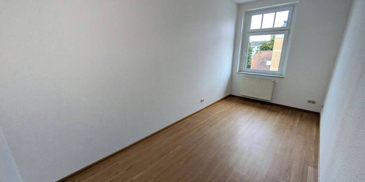 Gewerbeobjekt Zwickau Bahnhofsvorstadt - 8 Zimmer, 222 m&sup2;, 1.350&euro; | Angebot:25958328