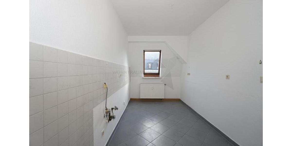 Dachgeschoßwohnung Zwickau - 4 Zimmer, 80 m&sup2;, 499&euro; | Angebot:25220593