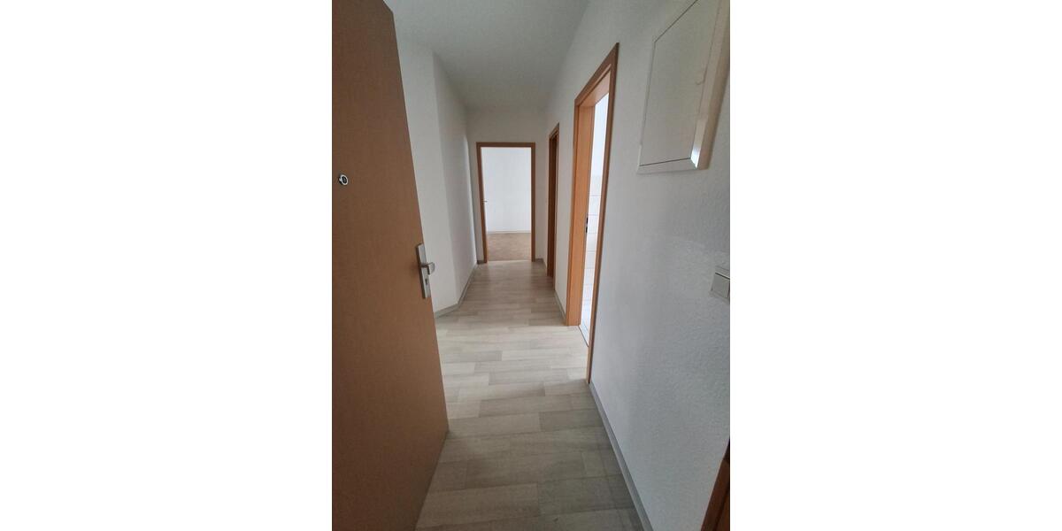 Dachgeschoßwohnung Limbach-Oberfrohna Oberfrohna - 4 Zimmer, 90 m&sup2;, 581&euro; | Angebot:24570447