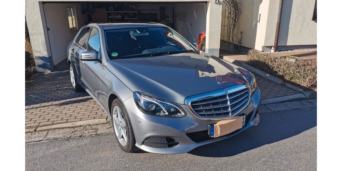 Mercedes-Benz E 400 102.000 km 22.500 &euro; Oelsnitz 09376
