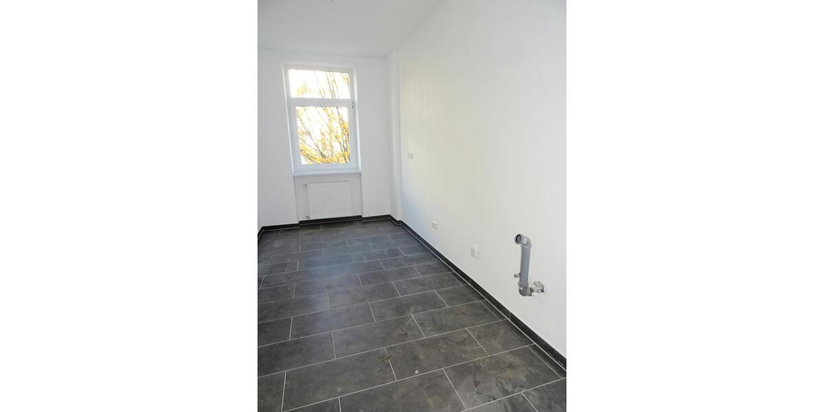 Etagenwohnung Zwickau - 4 Zimmer, 120 m&sup2;, 700&euro; | Angebot:21447983