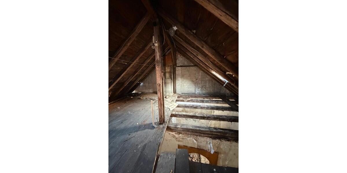 Mehrfamilienhaus, Wohnhaus Meerane - 11 Zimmer, 222 m&sup2;, 666&euro; | Angebot:25798672