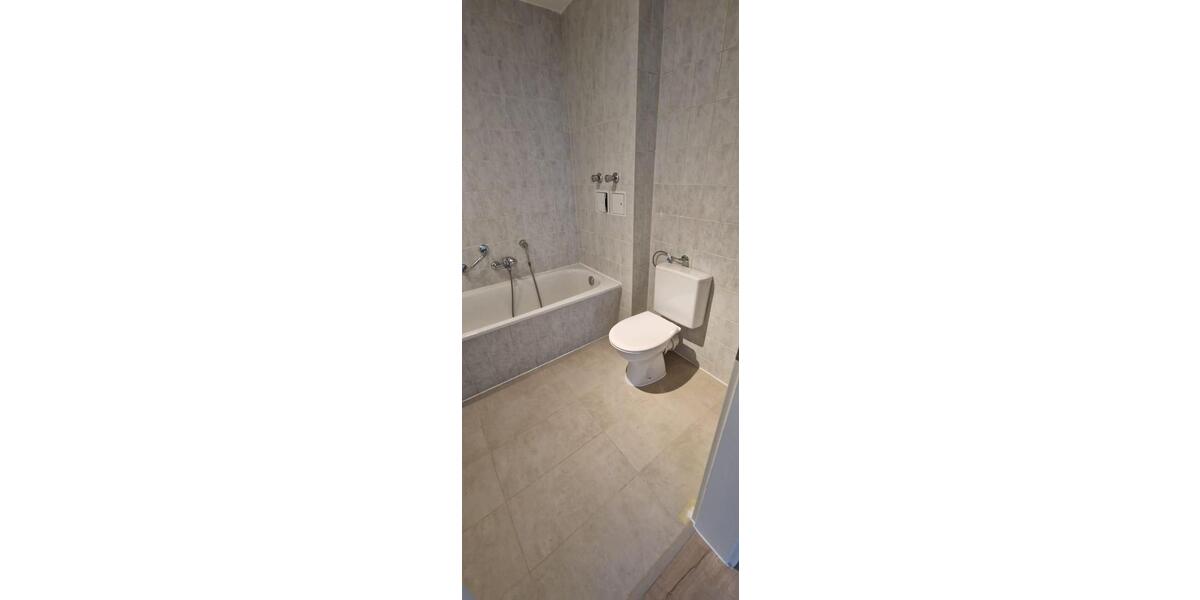 Etagenwohnung Glauchau - 2 Zimmer, 58 m&sup2;, 315&euro; | Angebot:26676959