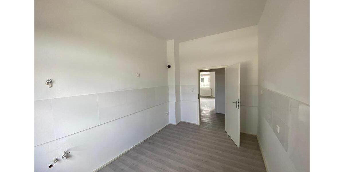 Etagenwohnung Zwickau - 4 Zimmer, 95 m&sup2;, 650&euro; | Angebot:25052648