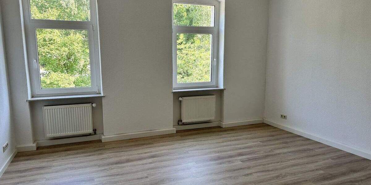 Etagenwohnung Zwickau Eckersbach - 3 Zimmer, 76 m&sup2;, 49.000&euro; | Angebot:25707392