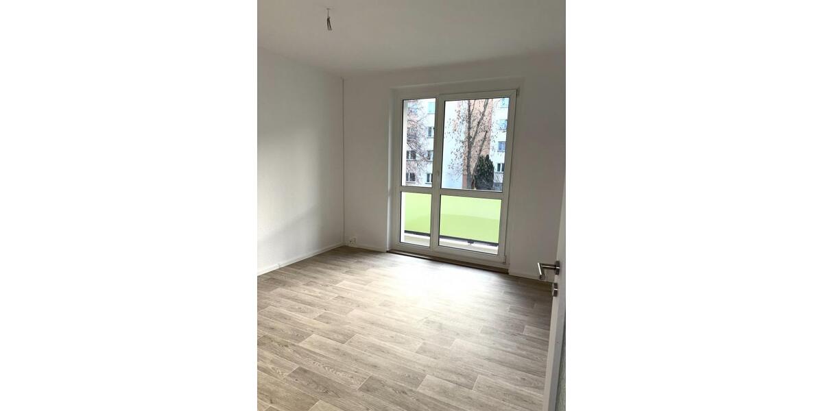 Etagenwohnung Zwickau Neuplanitz - 3 Zimmer, 58 m&sup2;, 377&euro; | Angebot:23328708
