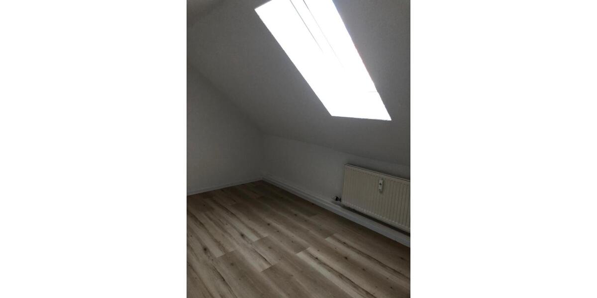 Dachgeschoßwohnung Wilkau-Haßlau Haßlau - 3 Zimmer, 67 m&sup2;, 415&euro; | Angebot:25758524