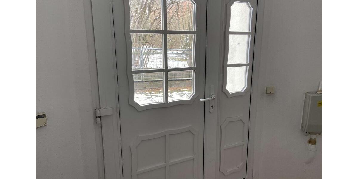 Etagenwohnung Reichenbach im Vogtland - 3 Zimmer, 83 m&sup2;, 480&euro; | Angebot:25351039