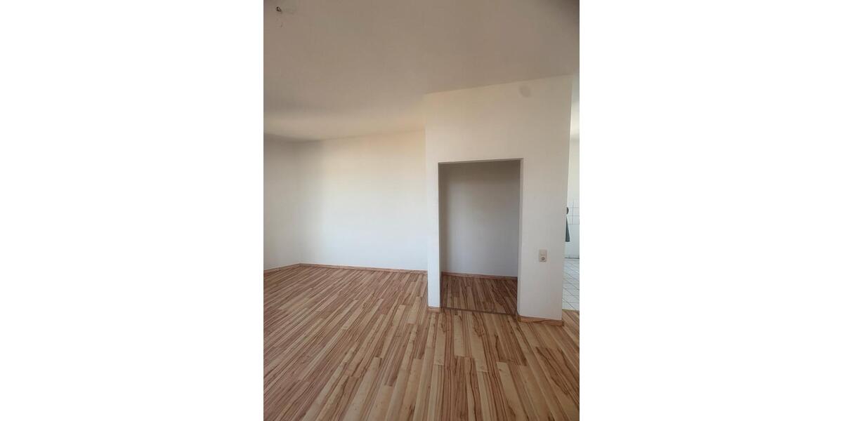 Etagenwohnung Zwickau Zwickau-Nord - 2 Zimmer, 51 m&sup2;, 290&euro; | Angebot:25753753