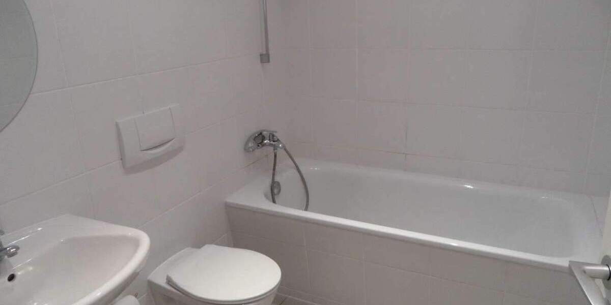 Gewerbeobjekt Zwickau Innenstadt - 2 Zimmer, 64 m&sup2;, 400&euro; | Angebot:25707528