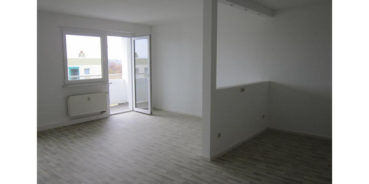 Etagenwohnung Crimmitschau - 3 Zimmer, 69 m&sup2;, 451&euro; | Angebot:23062750